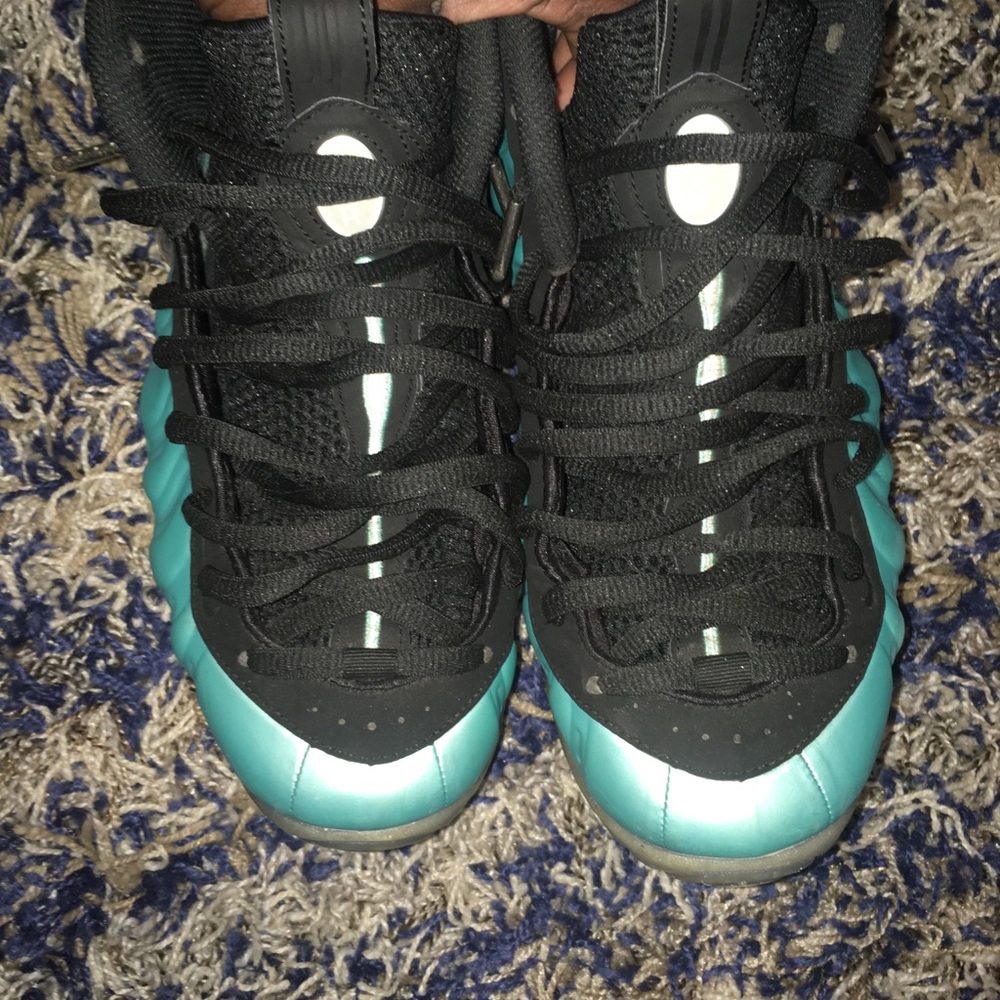 Shoes - Picture 2 of 6